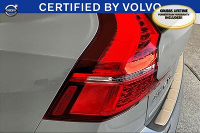 2024 Volvo XC60 B5 Plus Dark Theme