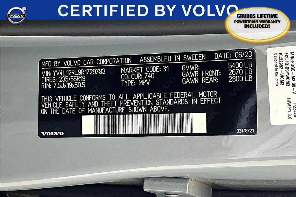 2024 Volvo XC60 B5 Plus Dark Theme