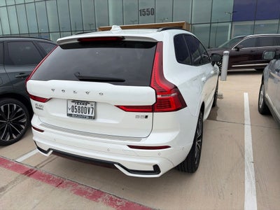 2024 Volvo XC60 B5 Plus Dark Theme