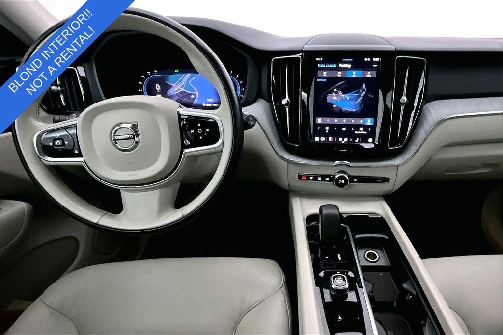 2024 Volvo XC60 B5 Plus Dark Theme