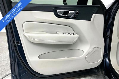 2024 Volvo XC60 B5 Plus Dark Theme