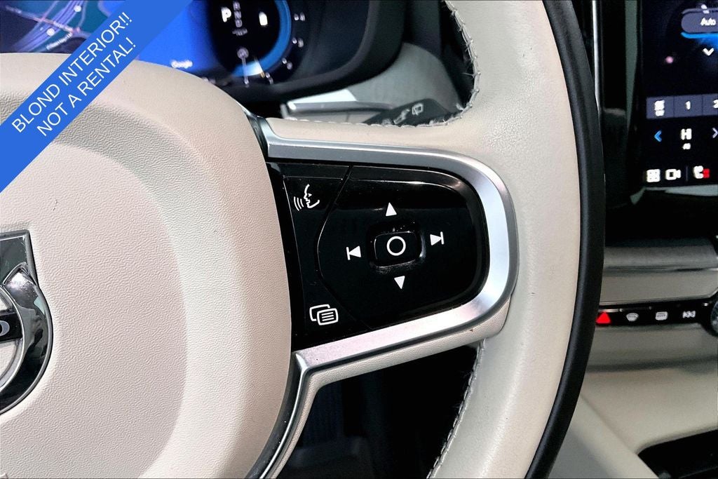 2024 Volvo XC60 B5 Plus Dark Theme