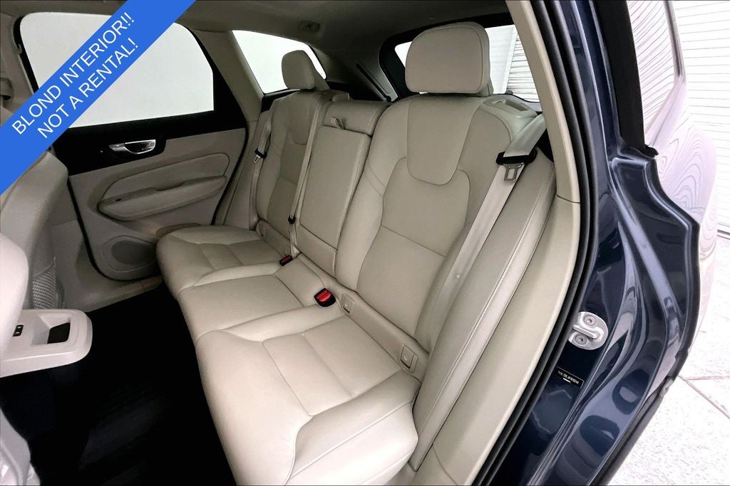 2024 Volvo XC60 B5 Plus Dark Theme