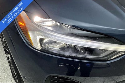 2024 Volvo XC60 B5 Plus Dark Theme