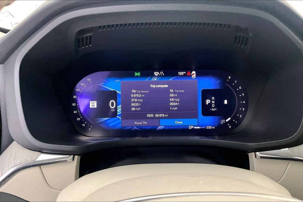 2024 Volvo XC60 B5 Plus Dark Theme
