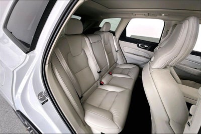 2024 Volvo XC60 B5 Plus Dark Theme