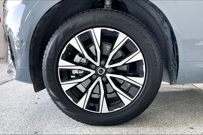 2024 Volvo XC60 B5 Plus Dark Theme