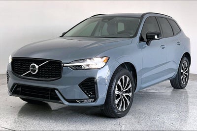 2024 Volvo XC60 B5 Plus Dark Theme