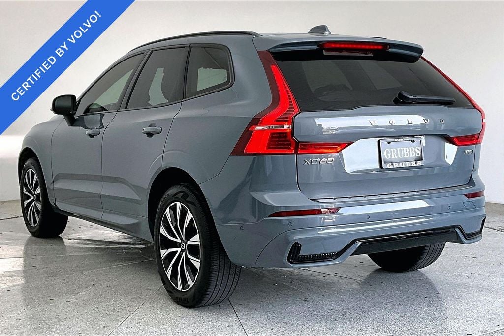 2024 Volvo XC60 B5 Plus Dark Theme