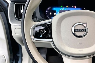 2024 Volvo XC60 B5 Plus Dark Theme