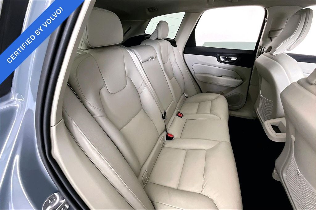 2024 Volvo XC60 B5 Plus Dark Theme
