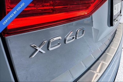 2024 Volvo XC60 B5 Plus Dark Theme