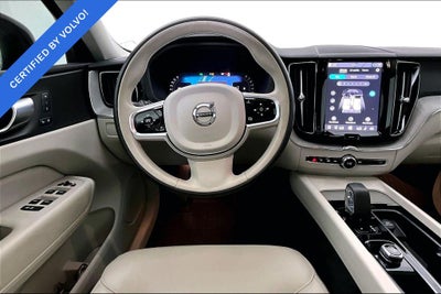 2024 Volvo XC60 B5 Plus Dark Theme
