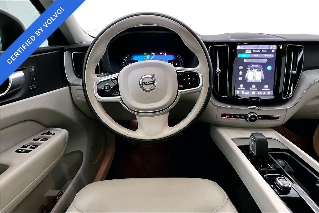 2024 Volvo XC60 B5 Plus Dark Theme