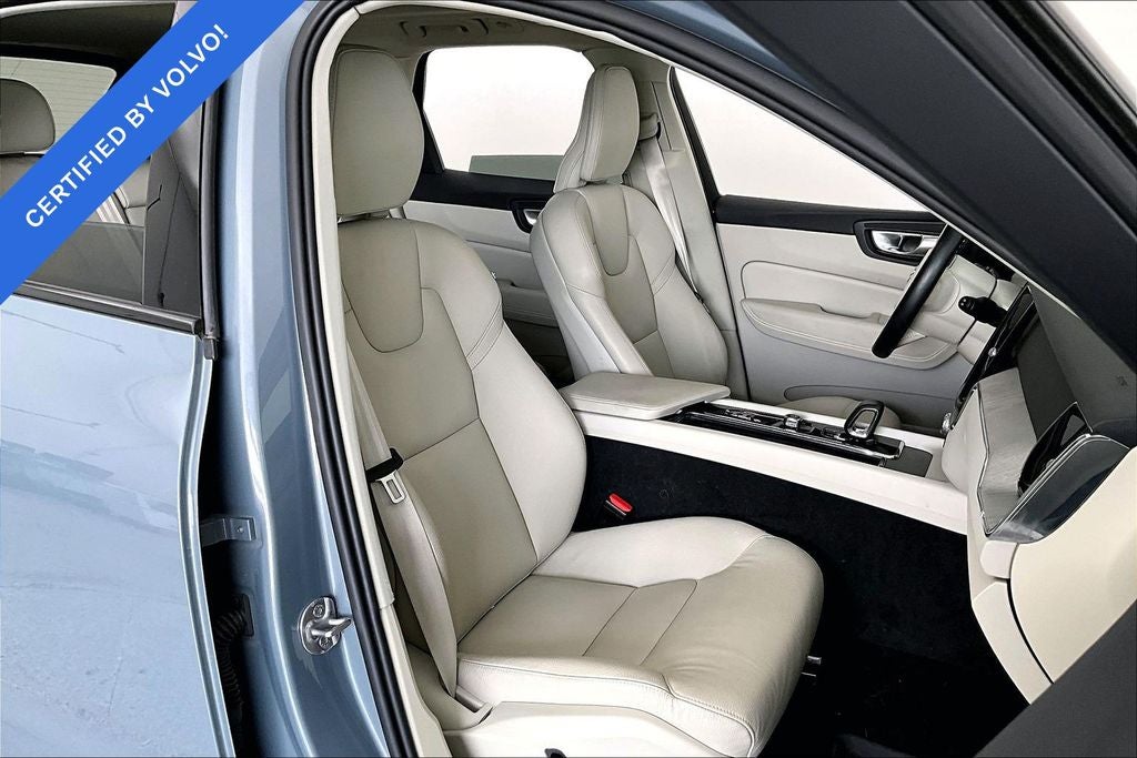 2024 Volvo XC60 B5 Plus Dark Theme