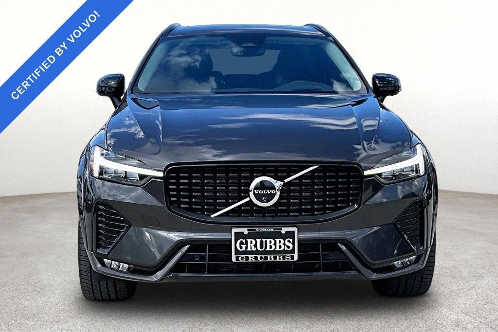 2024 Volvo XC60 B5 Ultimate Dark Theme