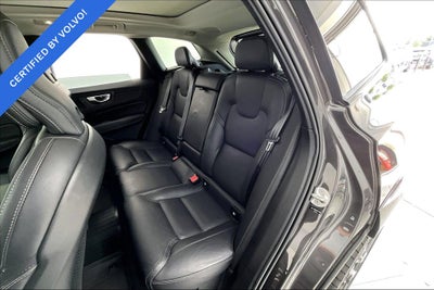 2024 Volvo XC60 B5 Ultimate Dark Theme