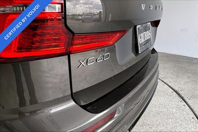 2024 Volvo XC60 B5 Ultimate Dark Theme