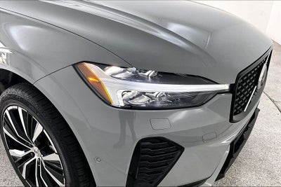 2024 Volvo XC60 B5 Ultimate Dark Theme