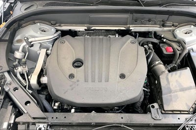 2024 Volvo XC60 B5 Ultimate Dark Theme