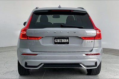 2024 Volvo XC60 B5 Ultimate Dark Theme