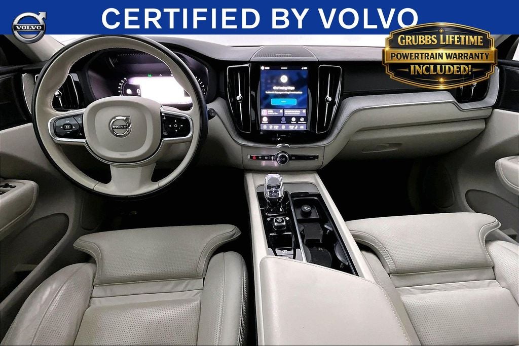 2024 Volvo XC60 B5 Ultimate Dark Theme