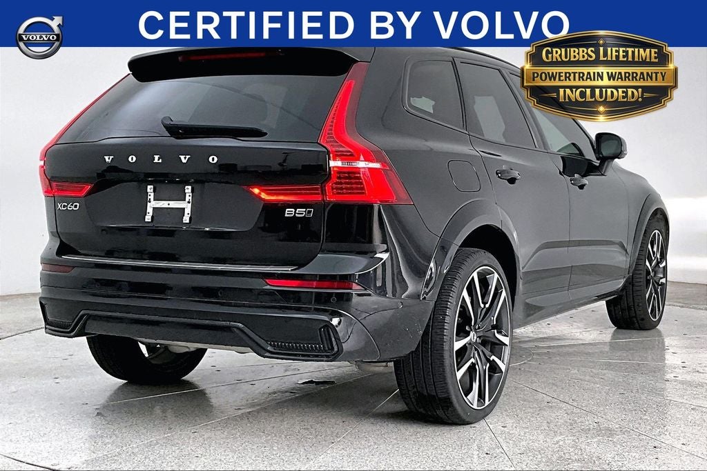 2024 Volvo XC60 B5 Ultimate Dark Theme