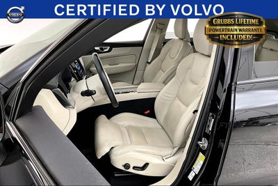 2024 Volvo XC60 B5 Ultimate Dark Theme
