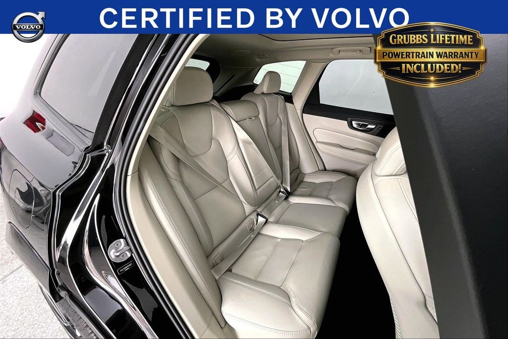 2024 Volvo XC60 B5 Ultimate Dark Theme