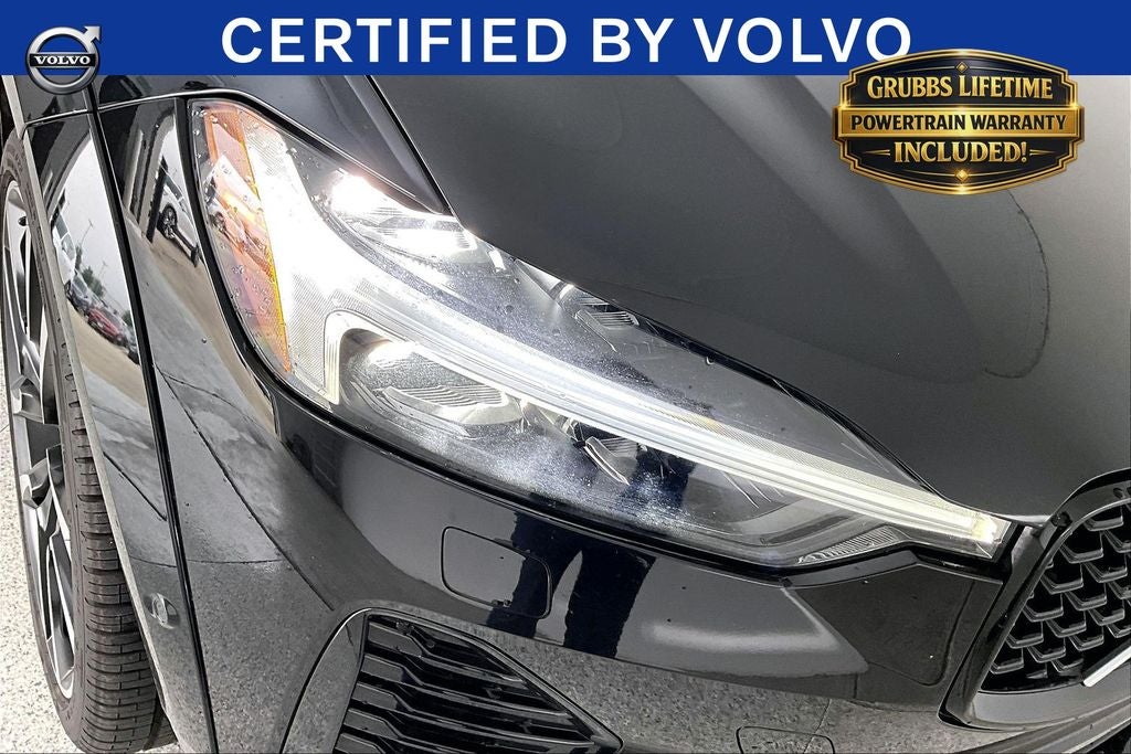 2024 Volvo XC60 B5 Ultimate Dark Theme