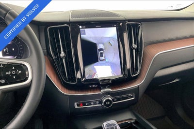 2023 Volvo XC60 B5 Ultimate Dark Theme