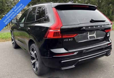 2024 Volvo XC60 B5 Ultimate Dark Theme