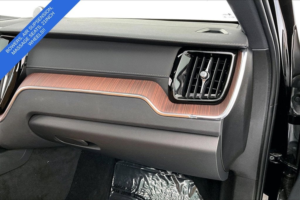 2024 Volvo XC60 B5 Ultimate Dark Theme