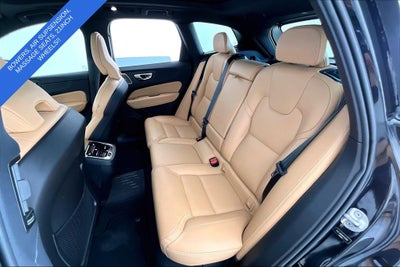 2024 Volvo XC60 B5 Ultimate Dark Theme