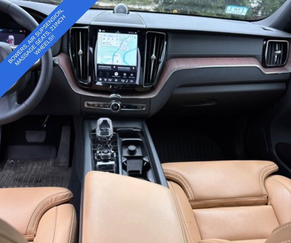 2024 Volvo XC60 B5 Ultimate Dark Theme