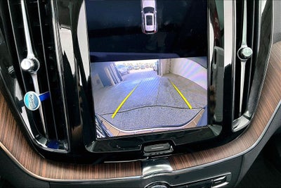 2023 Volvo XC60 B5 Plus Bright Theme