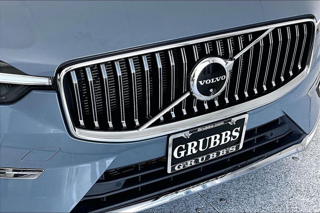 2023 Volvo XC60 B5 Plus Bright Theme