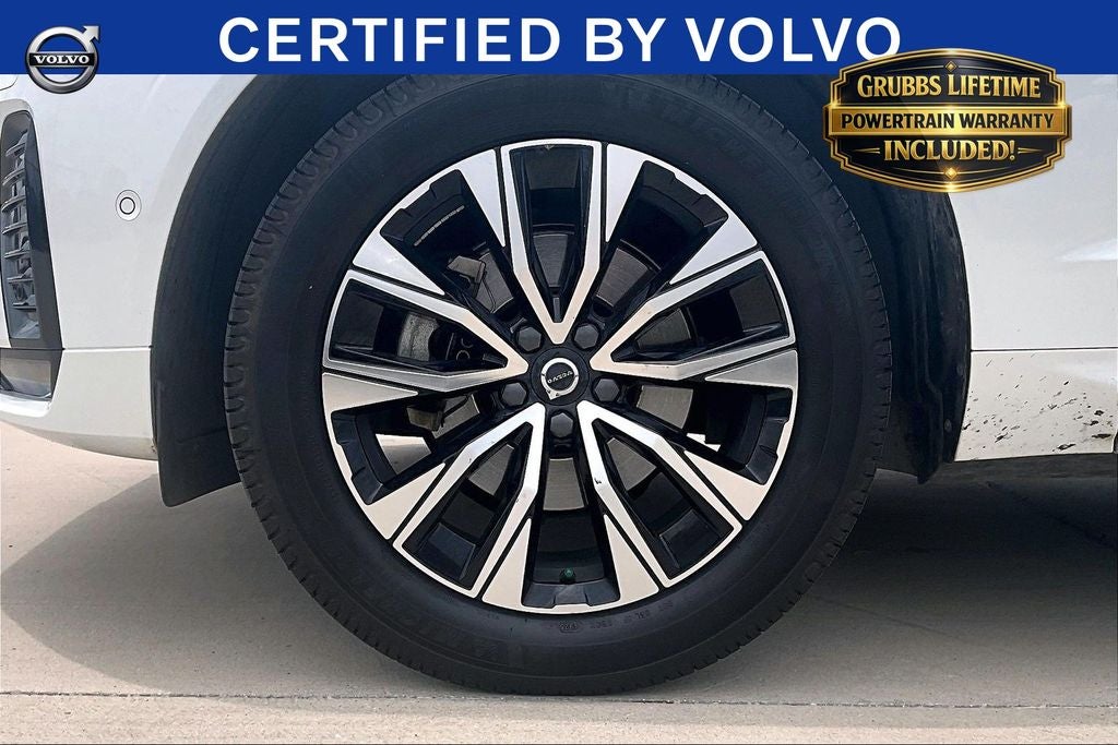 2023 Volvo XC60 B5 Plus Dark Theme