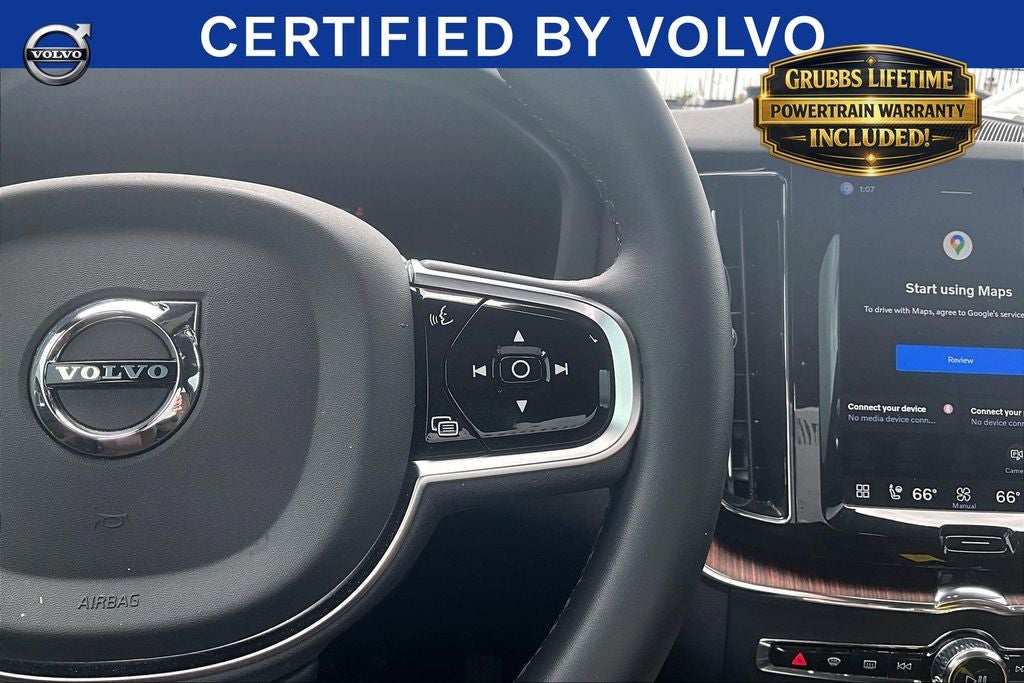 2023 Volvo XC60 B5 Plus Dark Theme