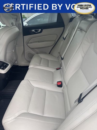 2023 Volvo XC60 B5 Ultimate Dark Theme