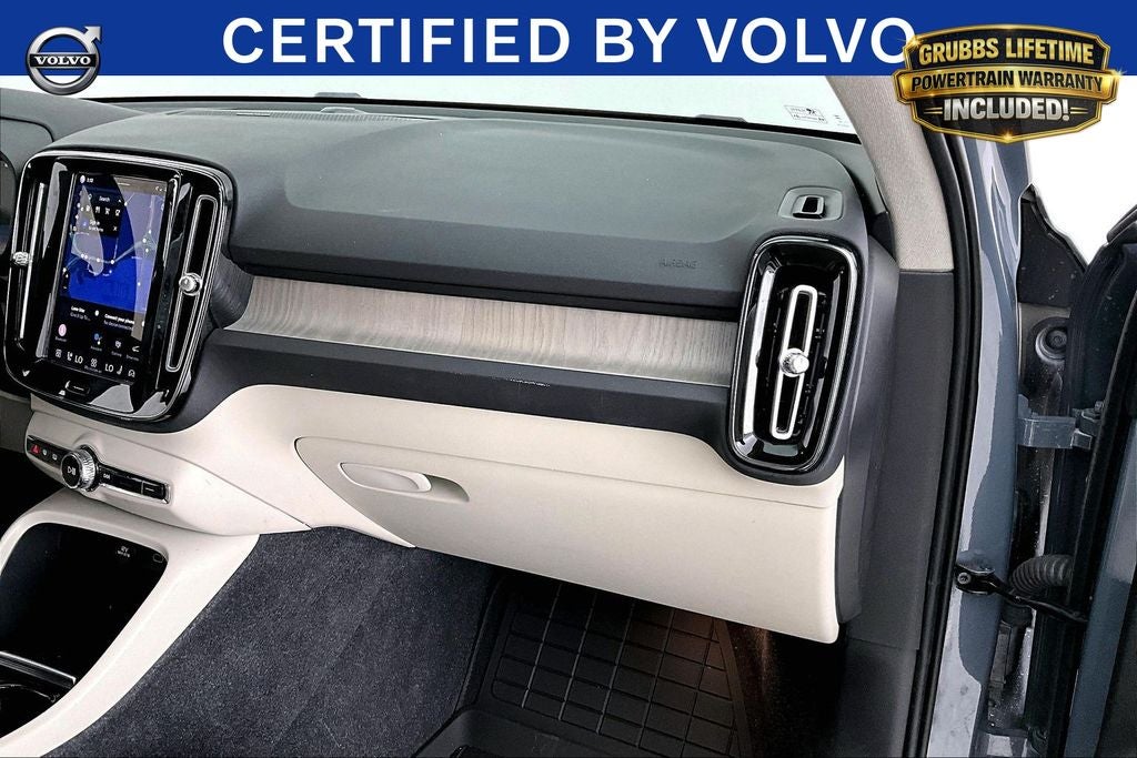 2023 Volvo XC40 Ultimate