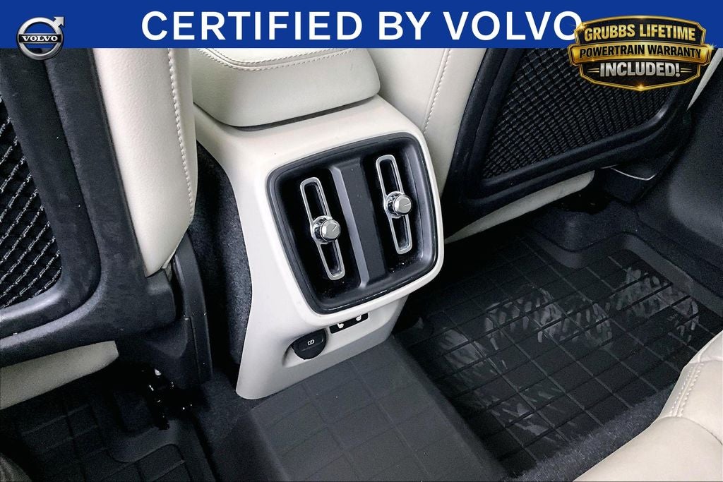 2023 Volvo XC40 Ultimate