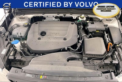 2025 Volvo XC40 B5 Plus Dark Theme