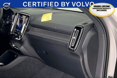 2025 Volvo XC40 B5 Plus Dark Theme