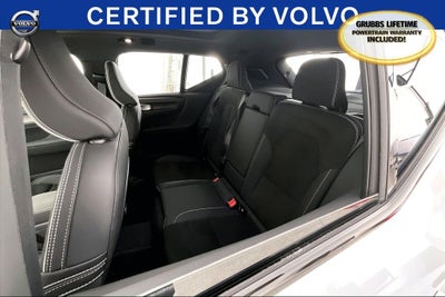 2025 Volvo XC40 B5 Plus Dark Theme