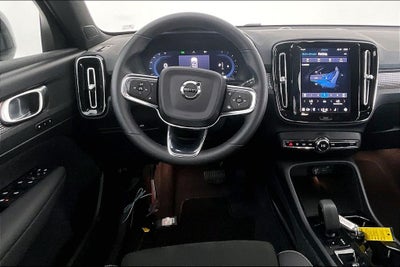 2025 Volvo XC40 B5 Plus Dark Theme