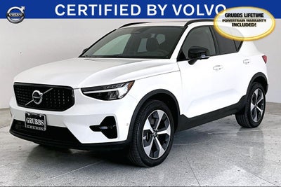 2025 Volvo XC40 B5 Plus Dark Theme