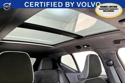 2025 Volvo XC40 B5 Plus Dark Theme