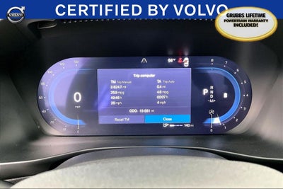 2025 Volvo XC40 B5 Plus Dark Theme