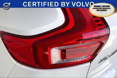 2025 Volvo XC40 B5 Plus Dark Theme